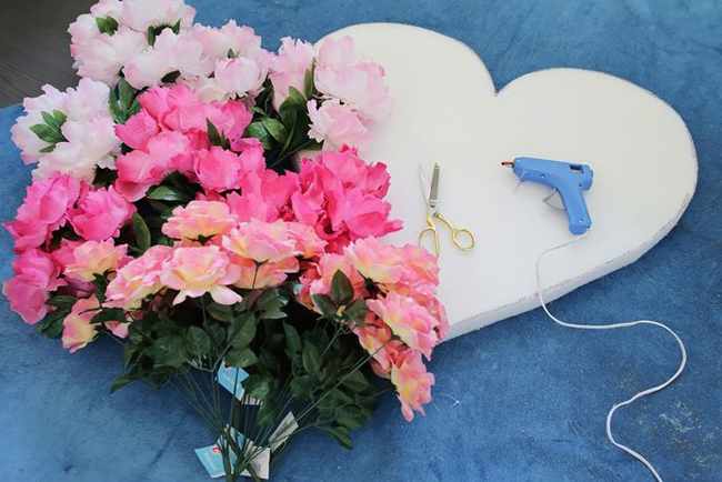 Как сделать объемное сердце из цветов на День Святого Валентина