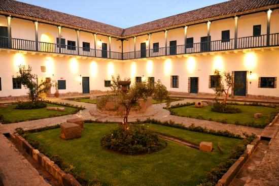 Шикарный отель Cusco Palacio Nazarenas