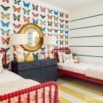 Детская комната с бабочками на обоях 