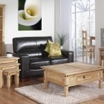 Интерьер с деревянной мебелью