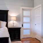 Дверь цвета венге для спальни
