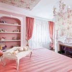 Интерьер спальни в бежево-розовых тонах 