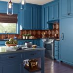 Кухонная мебель в синем цвете