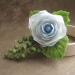 Белая роза из полимерной глины