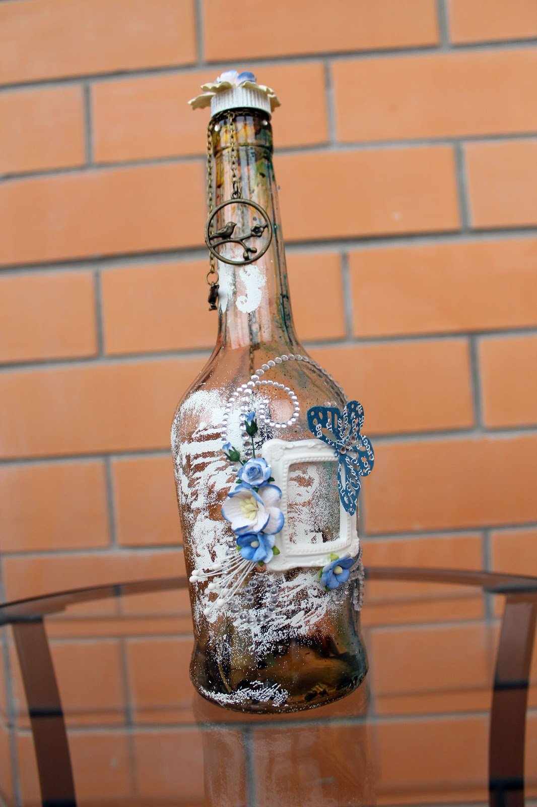 Украшение бутылки полимерной глиной и акриловой росписью