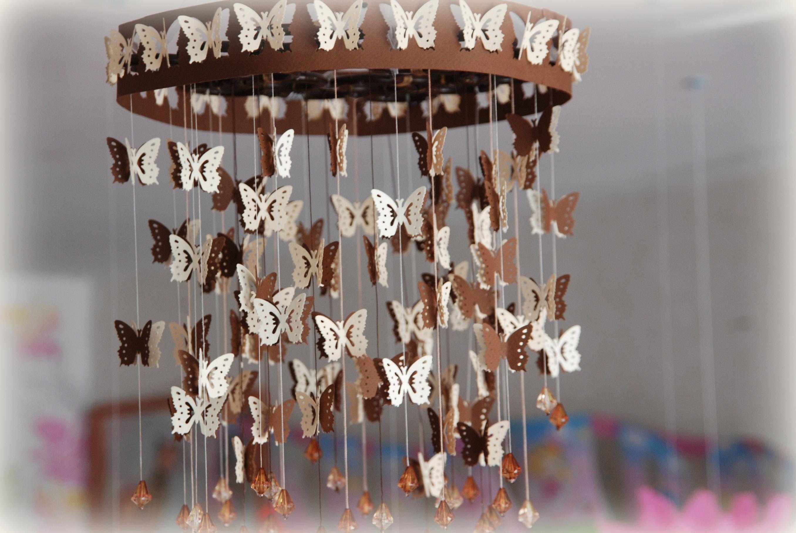 Бабочки на каркасе