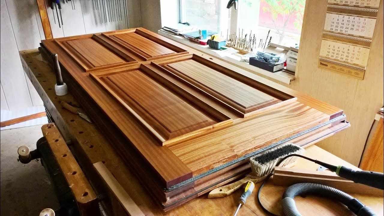 Изготовление массивной двери из дерева