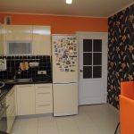 Оранжевый интерьер кухни