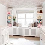 Белая мебель в интерьере детской комнаты