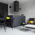 Черная мебель на кухне
