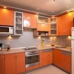 Светодиодная подсветка на оранжевой кухне