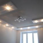 Точечные светильники в дизайне потолка