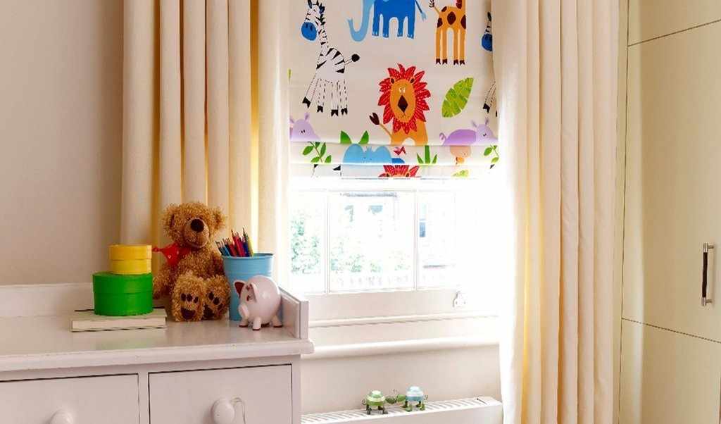 Красочные шторы для детской