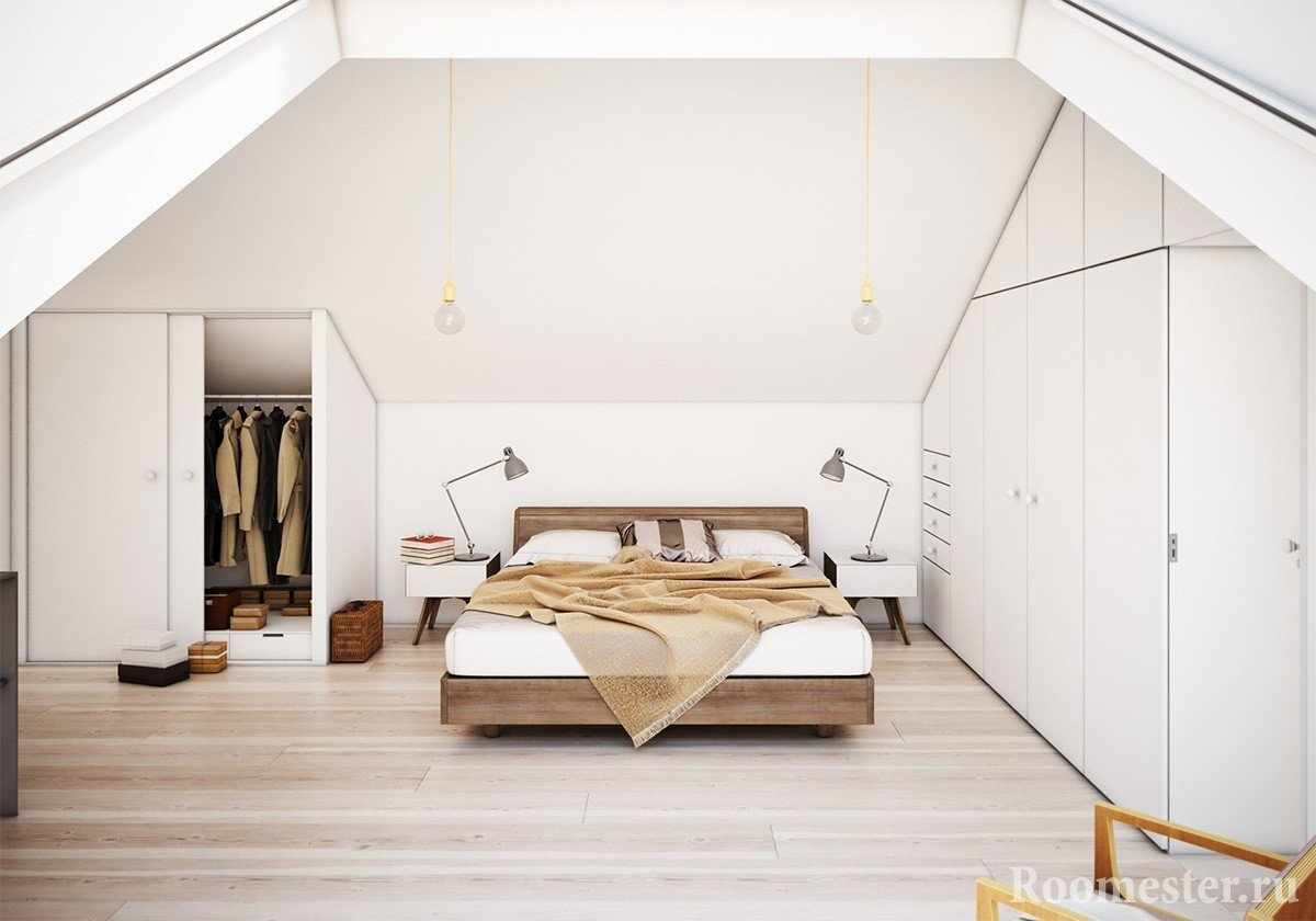 Белая спальня в мансарде