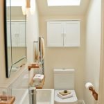 Расположение сантехники в дизайне узкой ванной