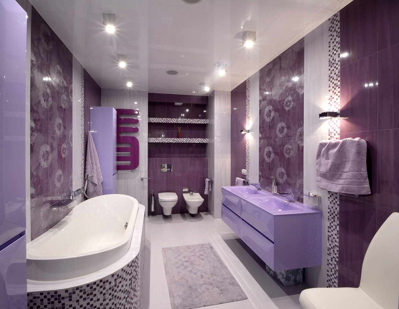 Сиреневый, белый и фиолетовый в дизайне ванной
