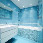 Голубой интерьер ванной