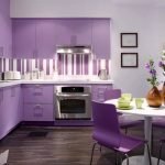 Светло-фиолетовая кухня