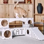 Игровой комплекс с домиком из картона для кошки