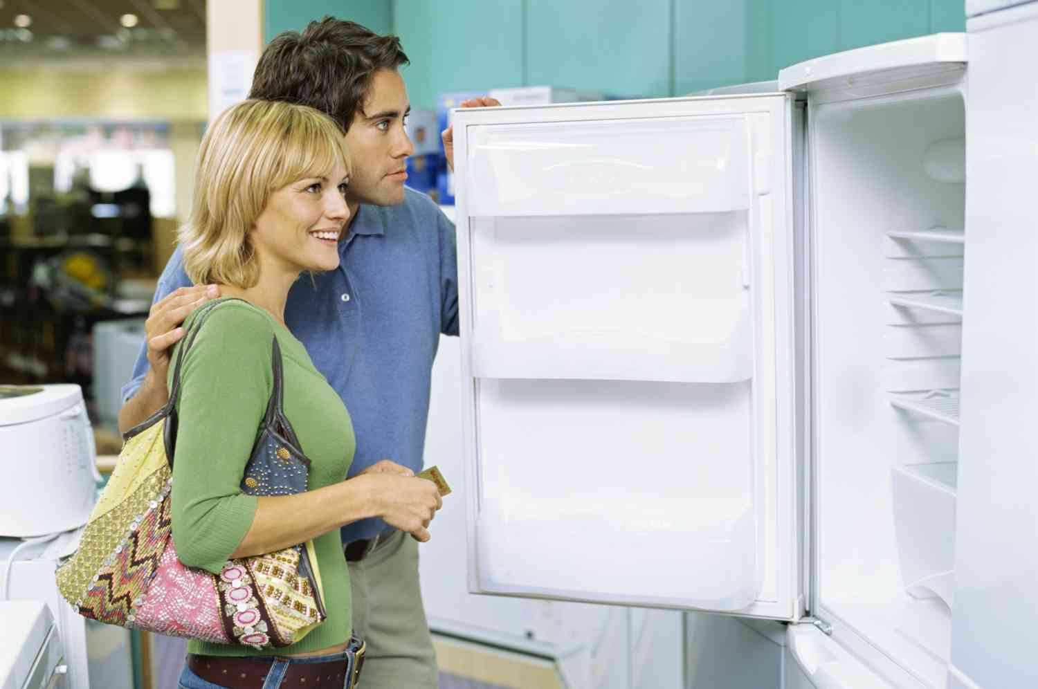 Полки на дверце холодильника