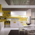 Желто-белая мебель на кухне