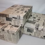 Газета как декор коробок для хранения