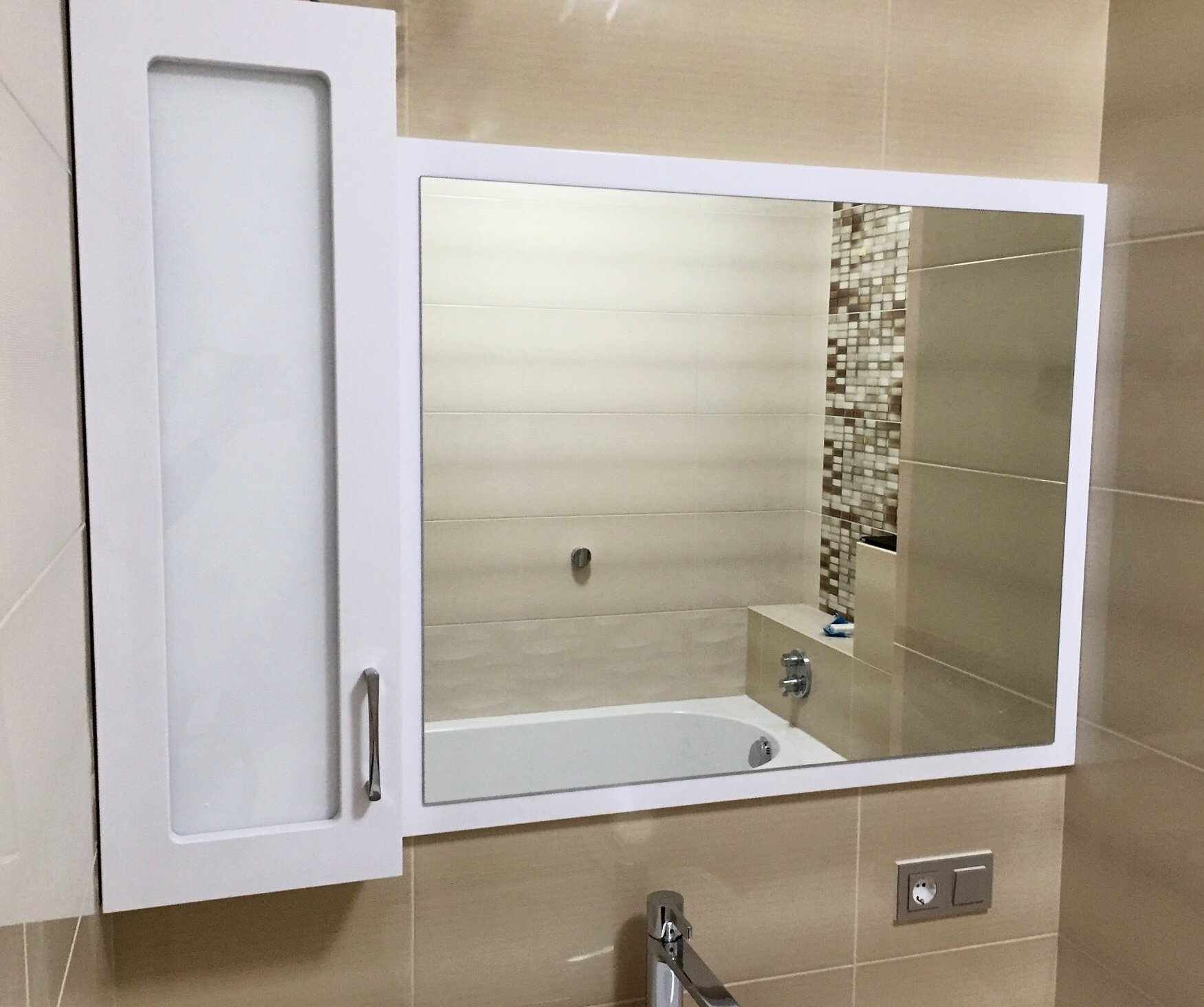 Зеркало в ванной 