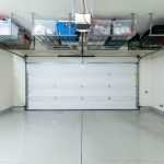 Потолок из фанеры в гараже