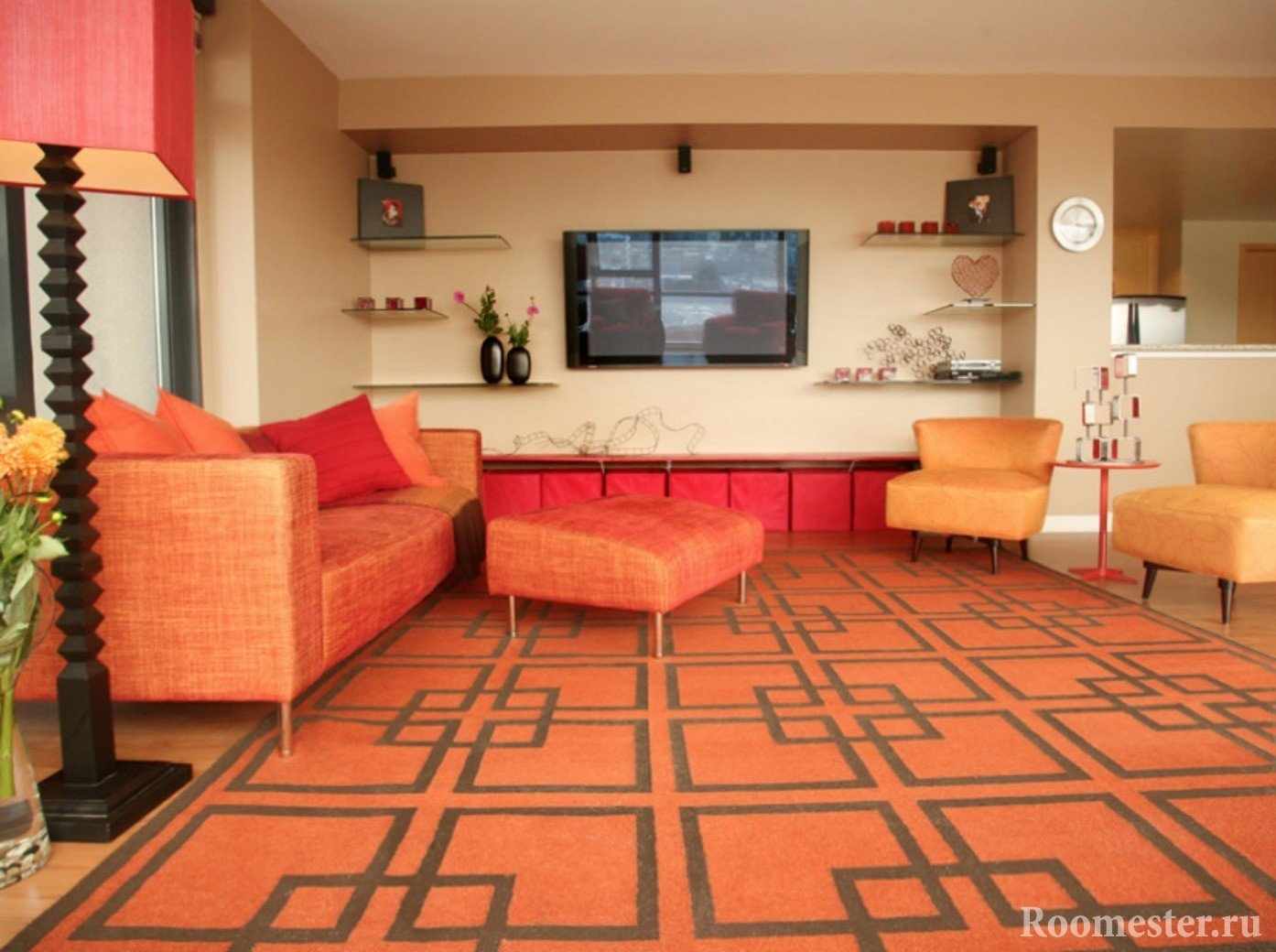 Оранжевый ковер и мебель