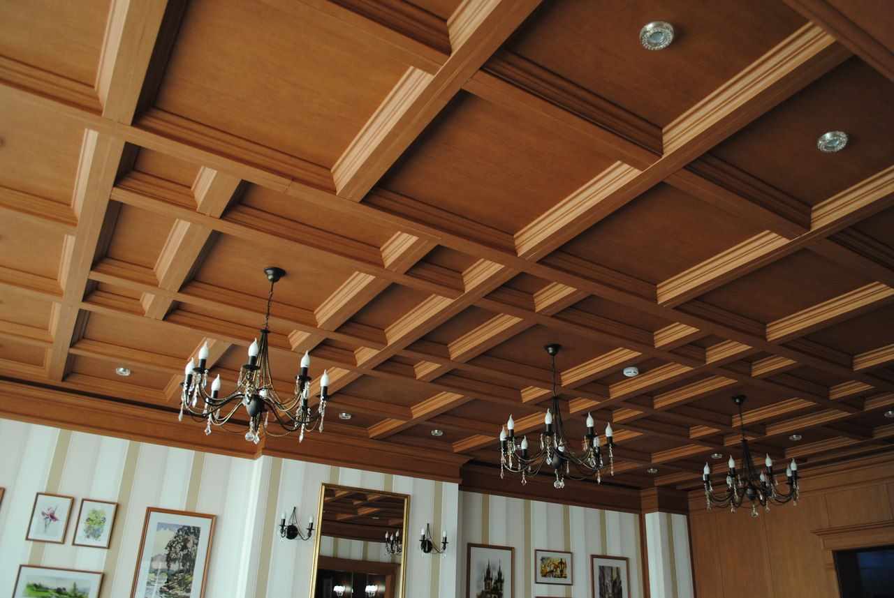 Деревянные панели для потолка