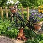 Велосипед с цветочными горшками