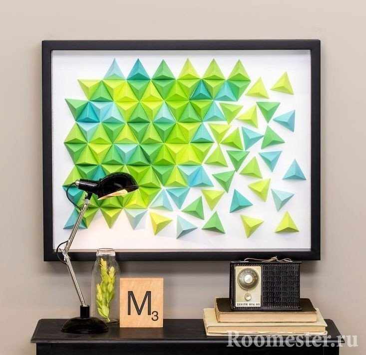 Панно оригами из цветных треугольников