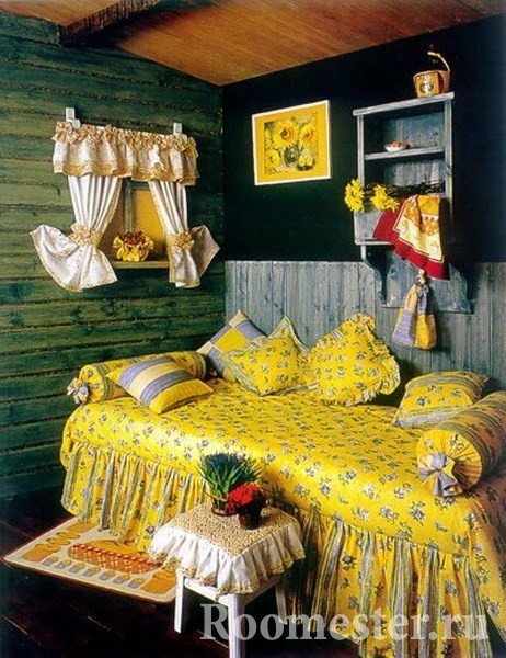 Спальня с текстильным декором под русский дизайн