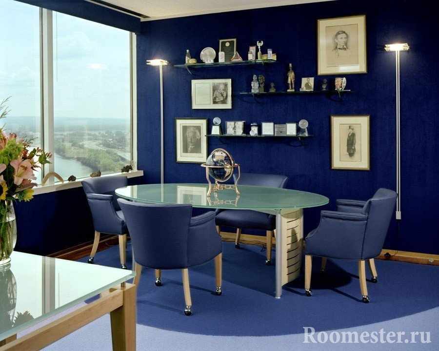 Синий цвет в интерьере кабинета