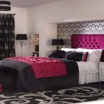 Серо-розовый декор комнаты