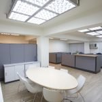 LED-освещение в большом офисе