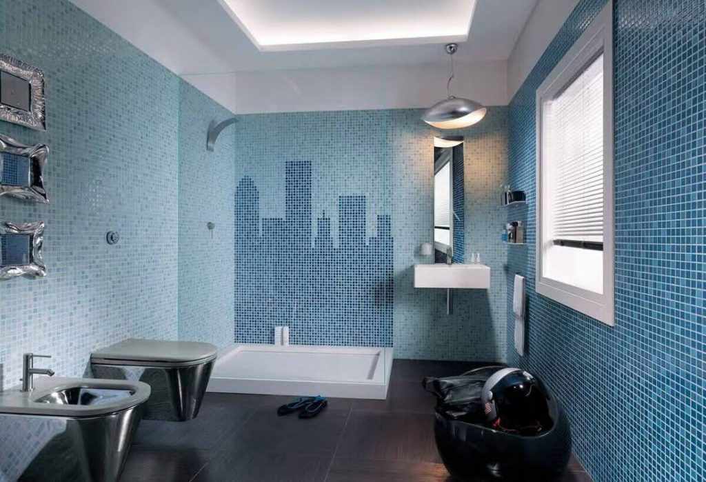 Мозаичная раскладка в ванной