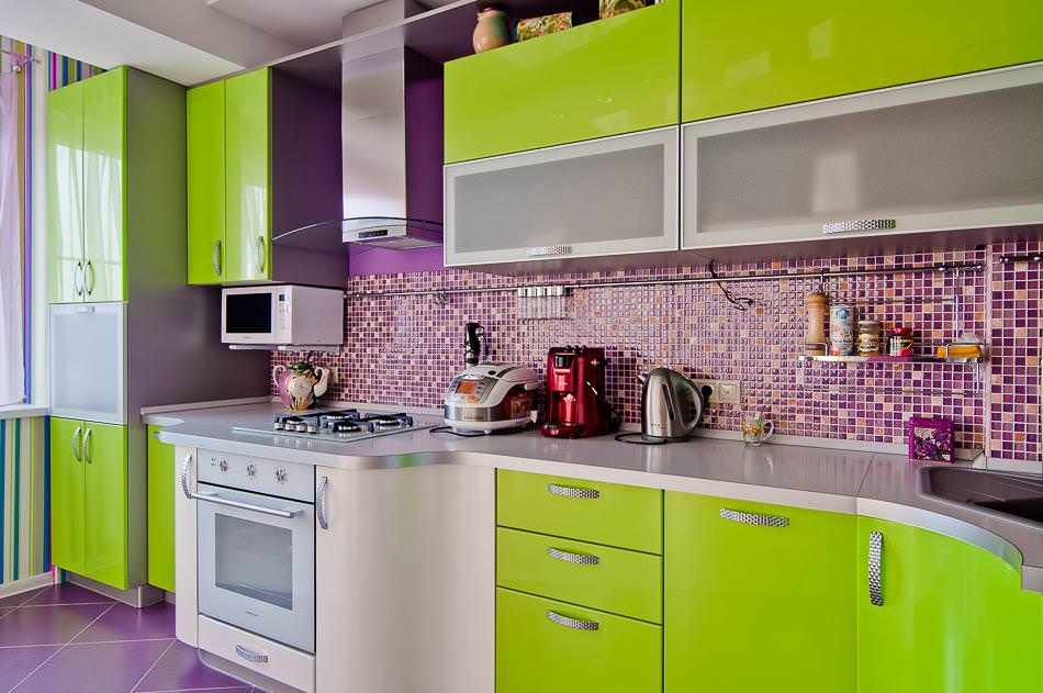 Зелено-фиолетовая кухня