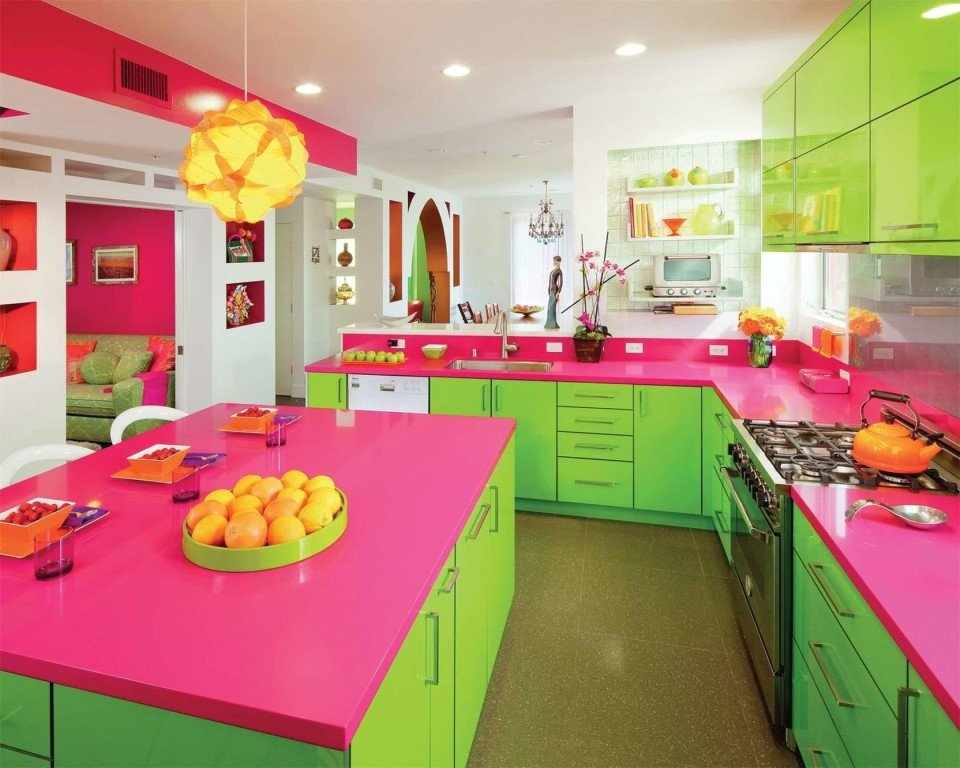 Зелено-розовая кухня